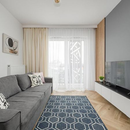 Michalczyka Stylish Apartment With Parking In The City Center Of Wroclaw By Noclegi Renters Екстериор снимка