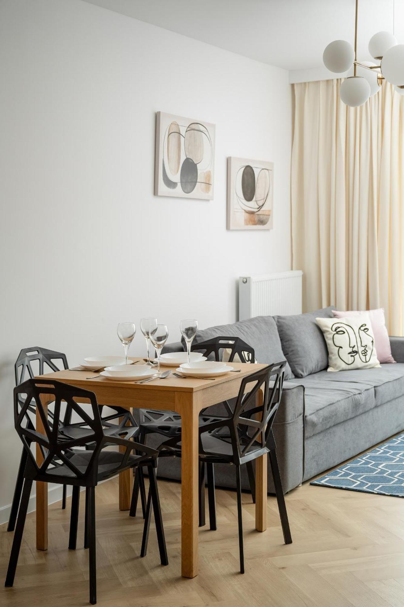 Michalczyka Stylish Apartment With Parking In The City Center Of Wroclaw By Noclegi Renters Екстериор снимка